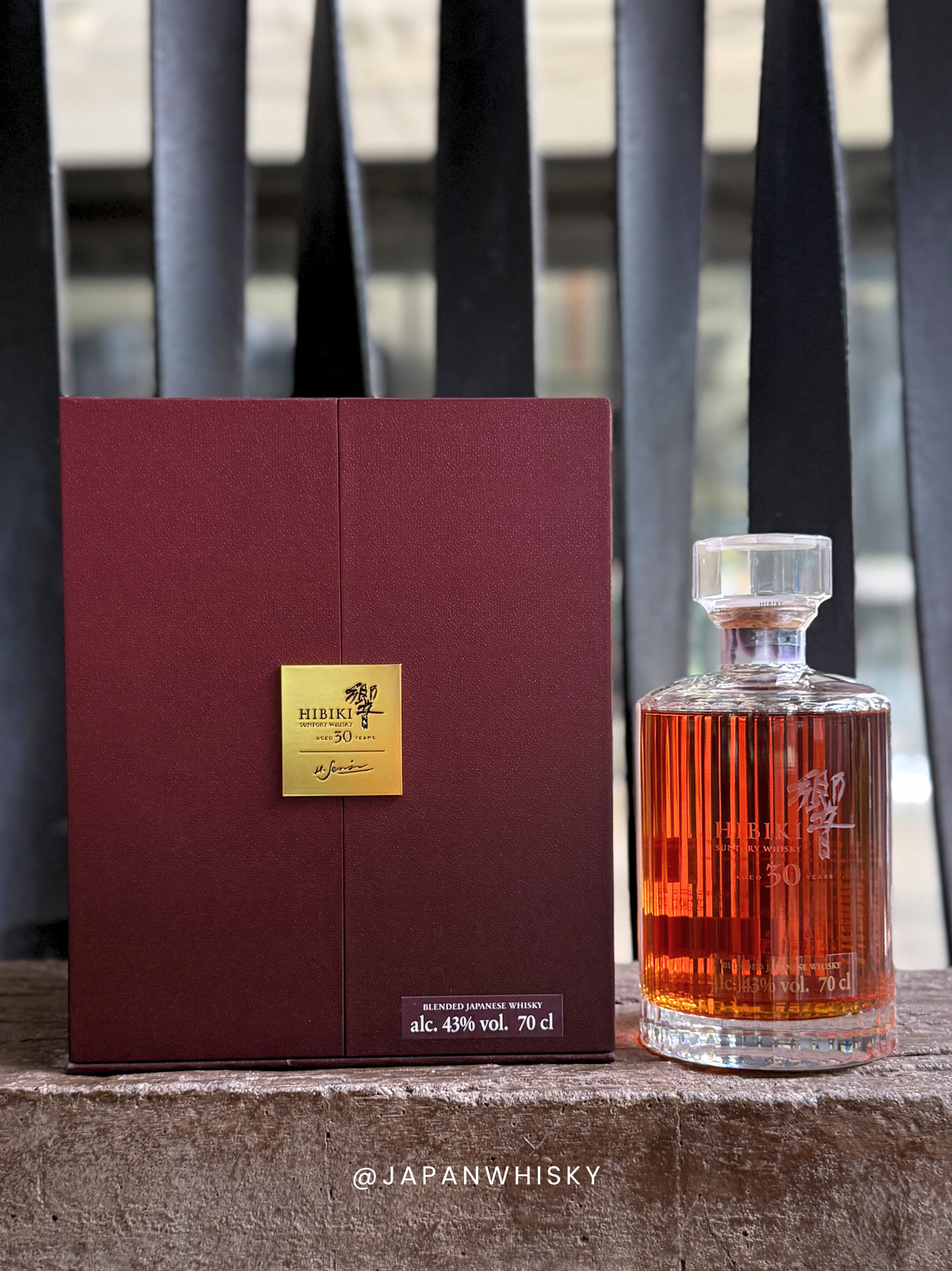 Hibiki 30 Year Old (Hiroshi Senju Edition) - 25% – Japan Whisky Sg Hibiki 30 Year Old (Hiroshi Senju Edition) - 25% – Japan Whisky Sg